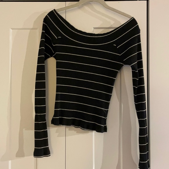 Urban Outfitters Tops - Off the shoulder w/ sleeves striped shirt